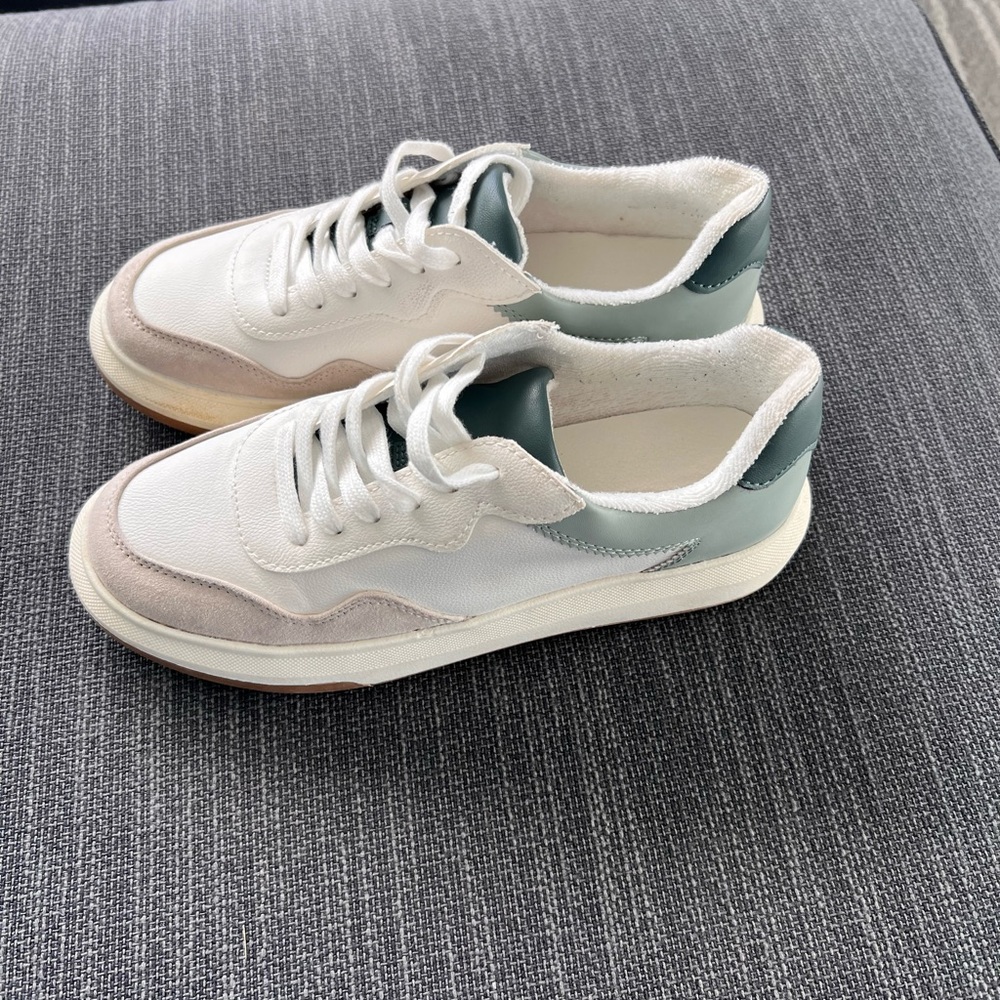 Target- 7.5 Women’s Tennis shoes.